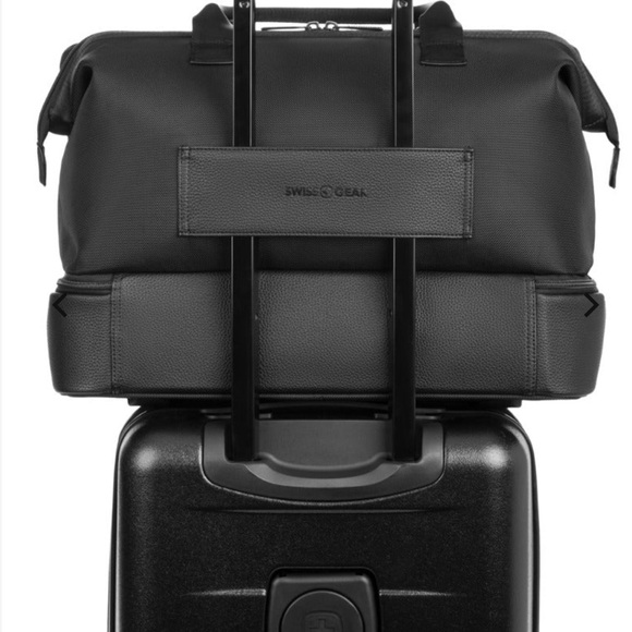 SwissGear Weekender Bag - Picture 7 of 10